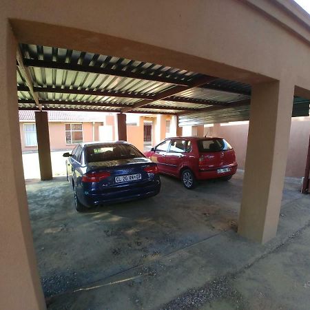 22 On Nicol Hotel Secunda Exterior photo